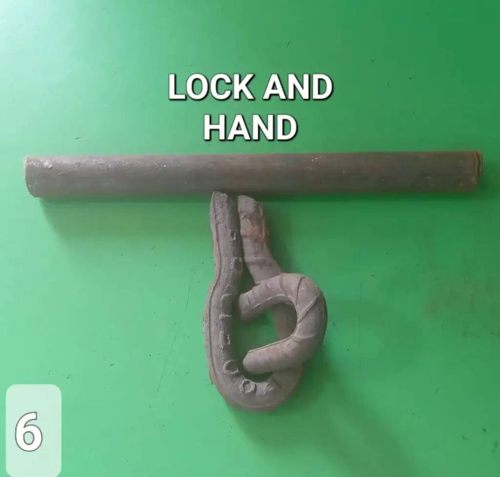 LOCK AND HANDLE SIZE  6'