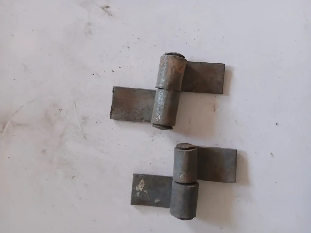 HINGES  DOOR HINGES  60MMX3MM