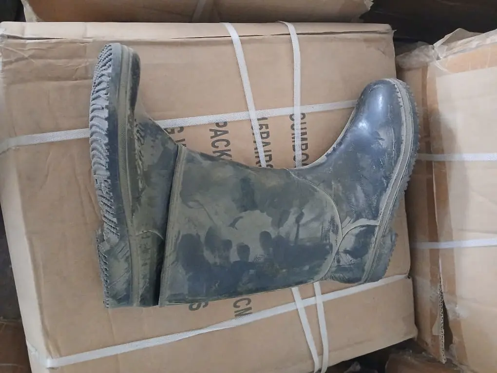 GUM BOOTS-42